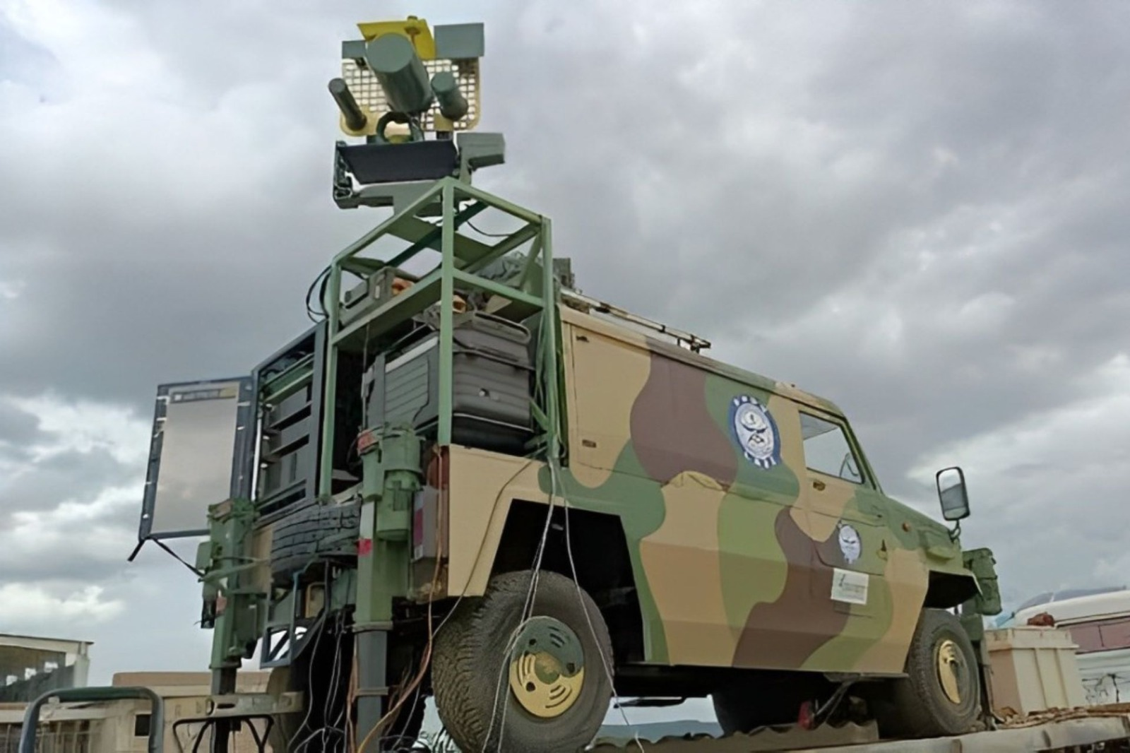 Surveillance & direction-finding vehicle